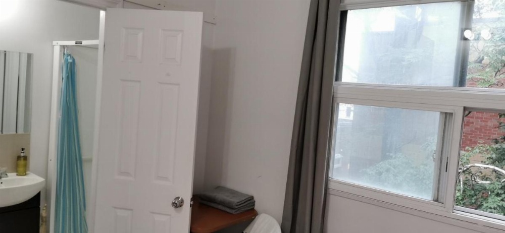 Monthly University Apartment-Elizabeth Image 10